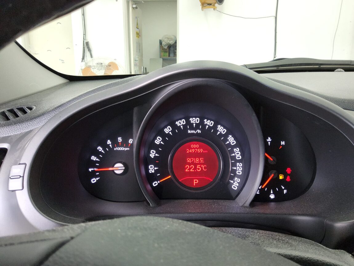 KIA SPORTAGE R DIESEL R2.0 2WD TLX LUXURY MODEL 2013 - zdjęcie 9