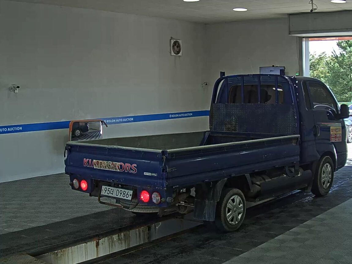 KIA THE NEW BONGO III CARGO 1 TON LPG KING CAB EXTRA LONG WHEELBASE GLS 2020 - zdjęcie 5