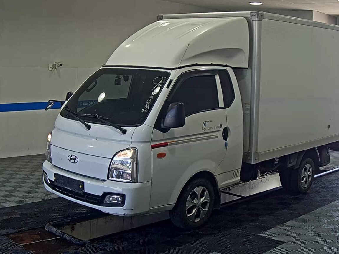 HYUNDAI PORTER II HIGH-ROOF BUILT-IN BOX TRUCK SUPER CAB 2023 - zdjęcie 2