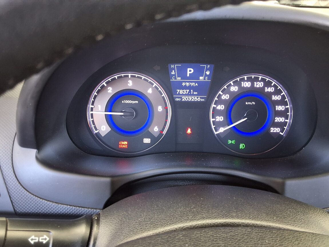 HYUNDAI NEW ACCENT 1.6 VGT PREMIER 2012 - zdjęcie 9