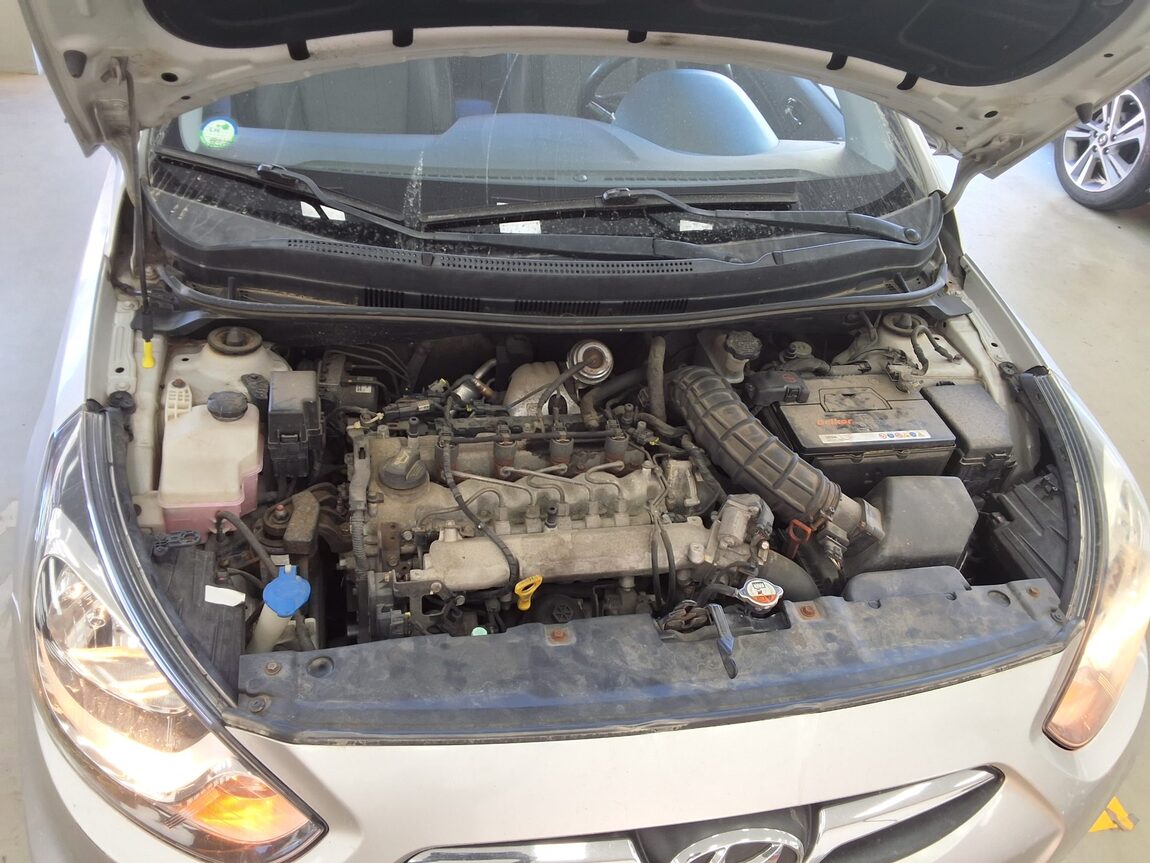 HYUNDAI NEW ACCENT 1.6 VGT PREMIER 2012 - zdjęcie 19