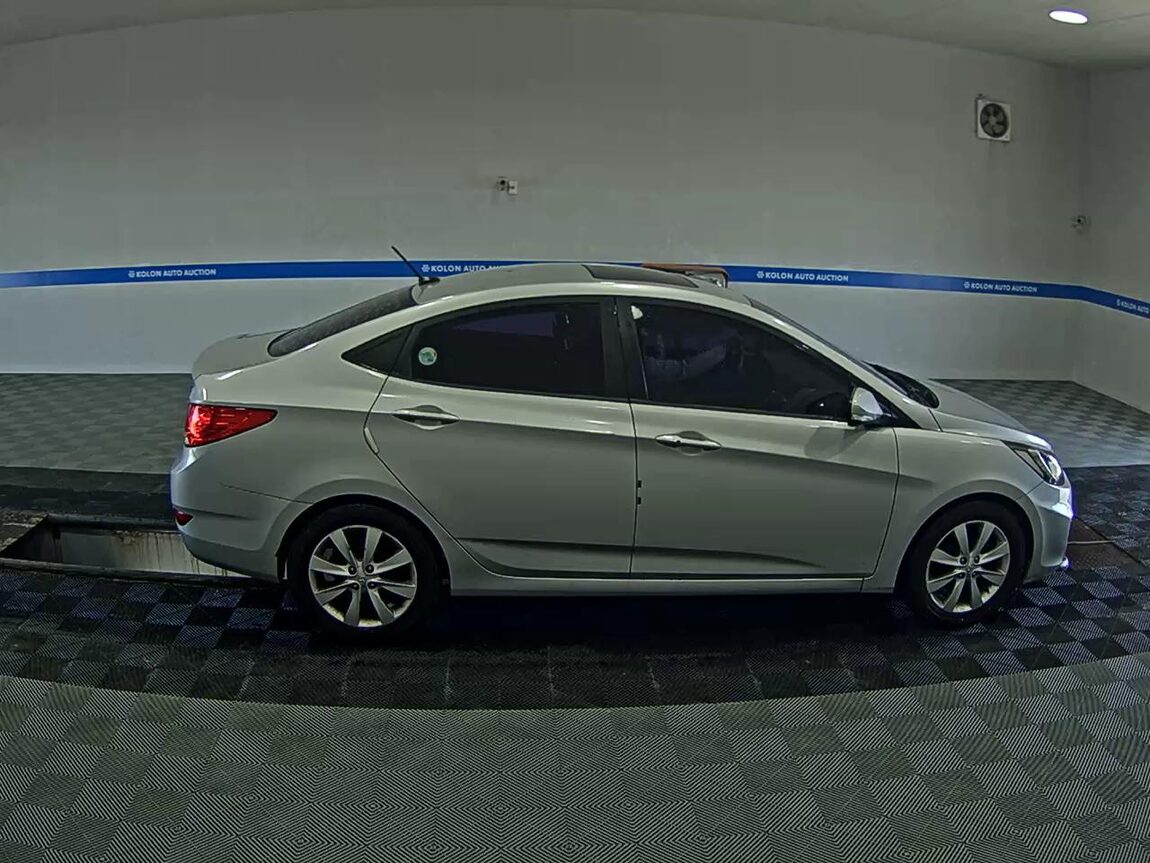 HYUNDAI NEW ACCENT 1.6 VGT PREMIER 2012 - zdjęcie 4