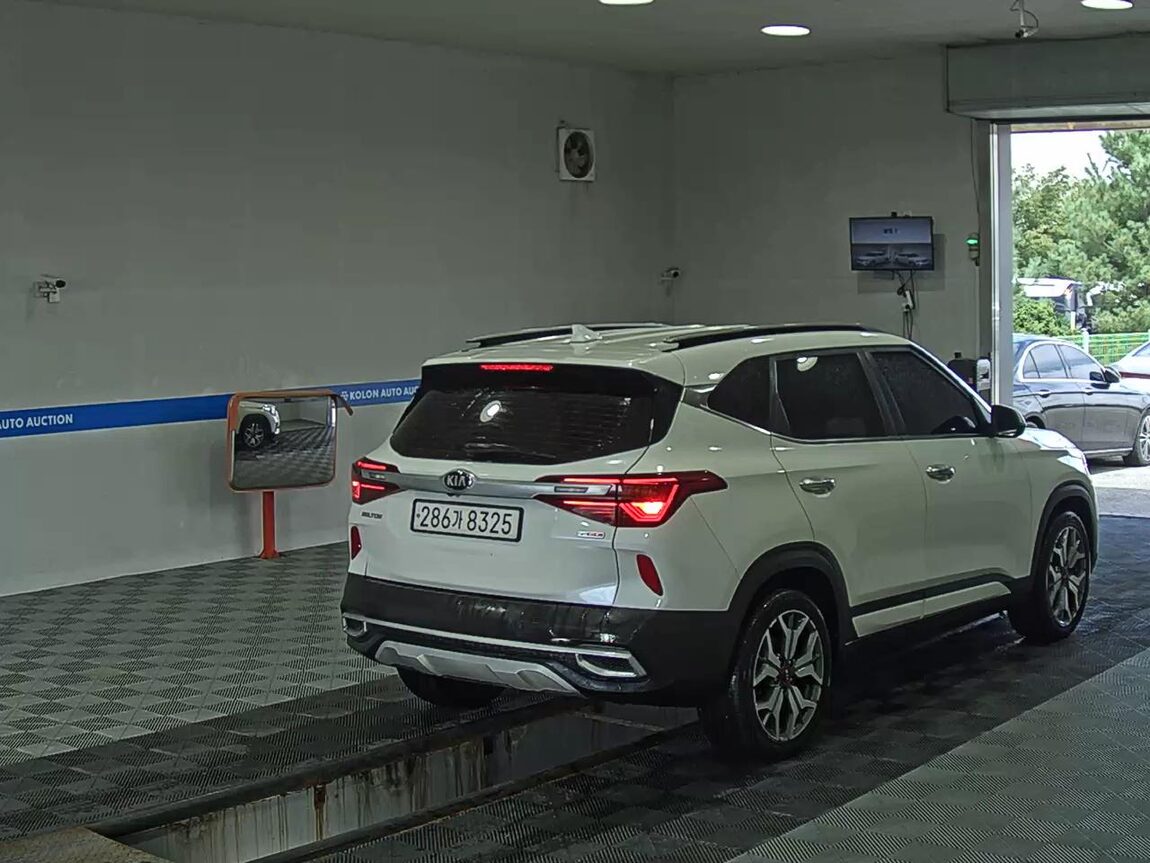 KIA SELTOS 1.6 GASOLINE 2WD NOBLESSE 2020 - zdjęcie 5