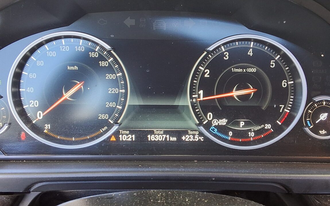 BMW 5 SERIES (6TH GEN) 528i 2013 - zdjęcie 9