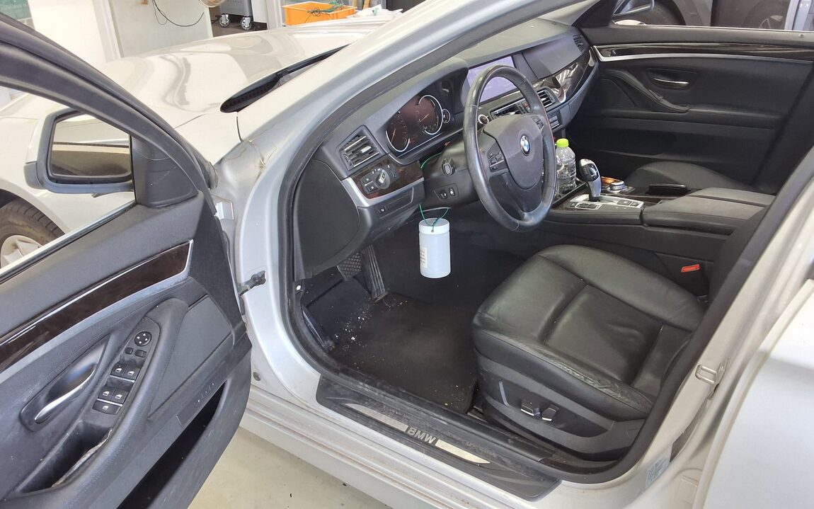 BMW 5 SERIES (6TH GEN) 528i 2013 - zdjęcie 10