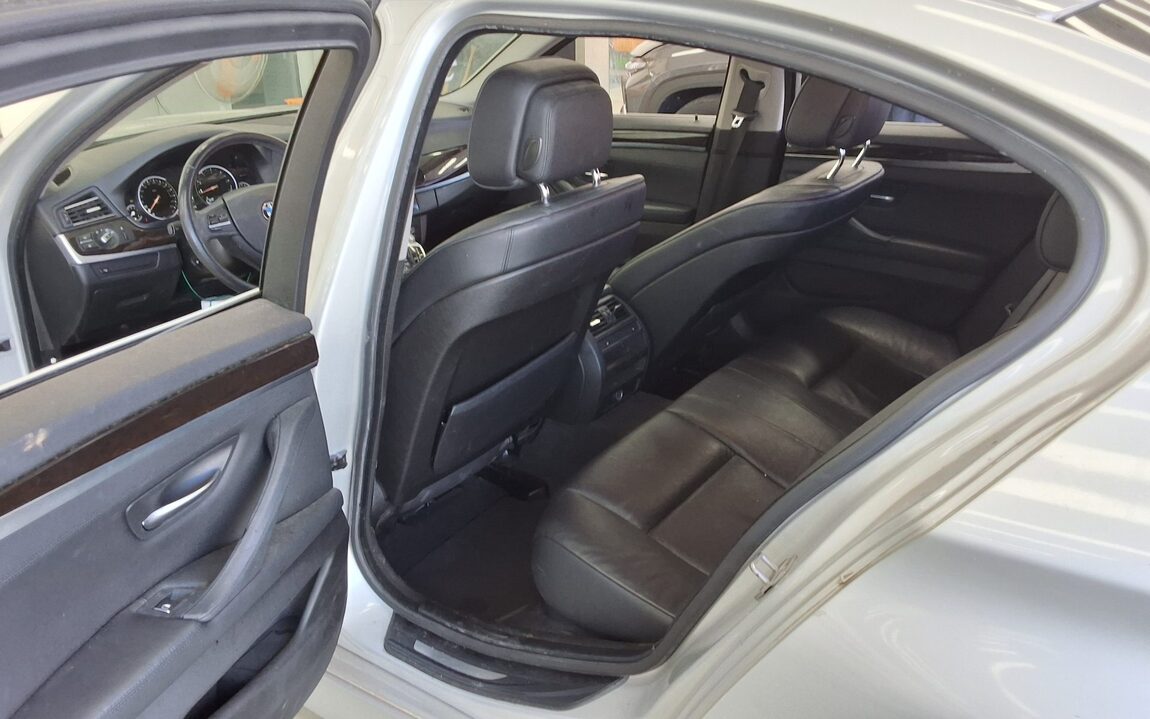 BMW 5 SERIES (6TH GEN) 528i 2013 - zdjęcie 12