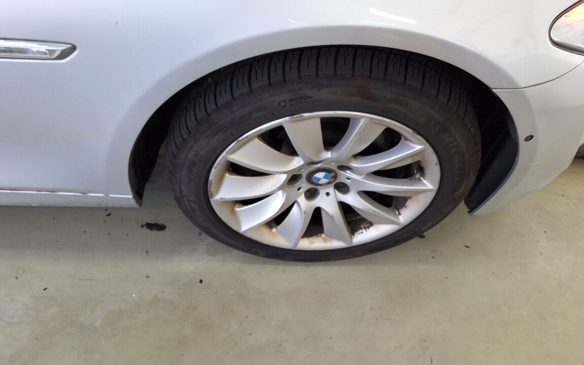 BMW 5 SERIES (6TH GEN) 528i 2013 - zdjęcie 27