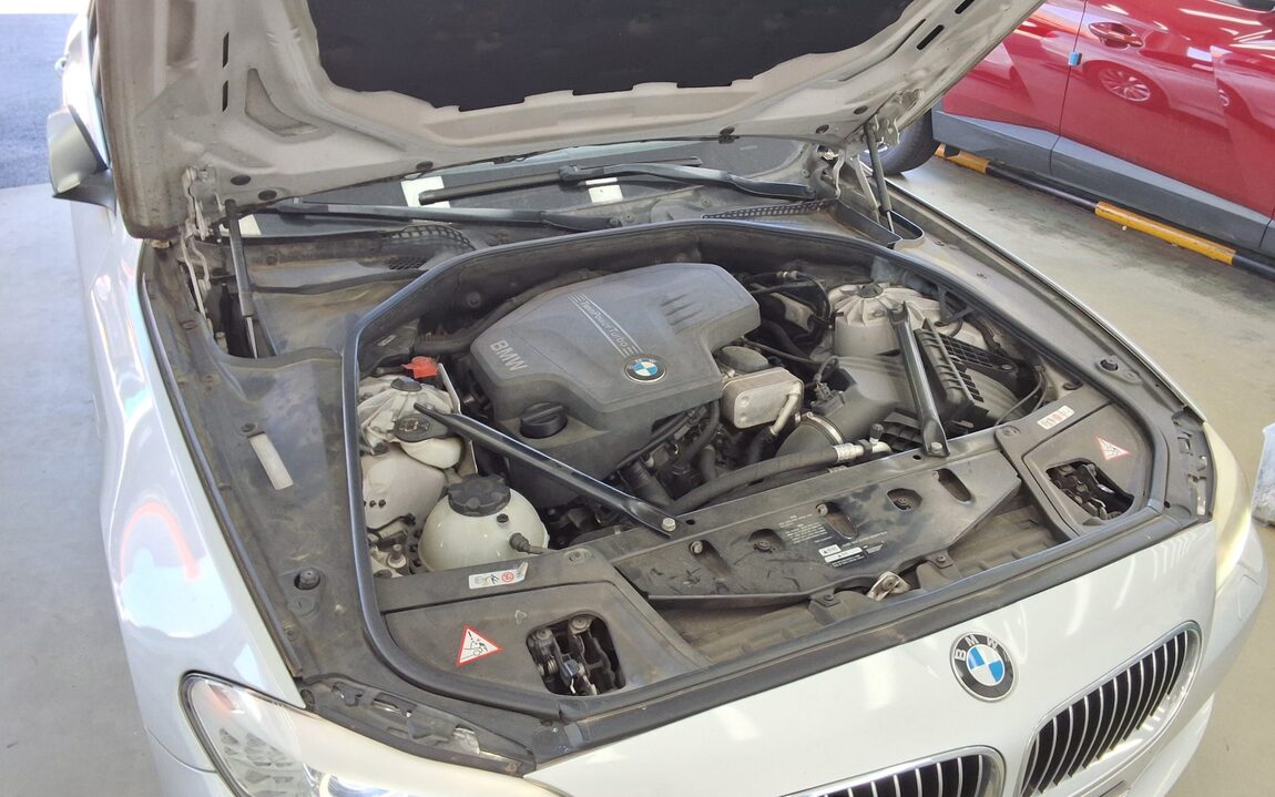 BMW 5 SERIES (6TH GEN) 528i 2013 - zdjęcie 23