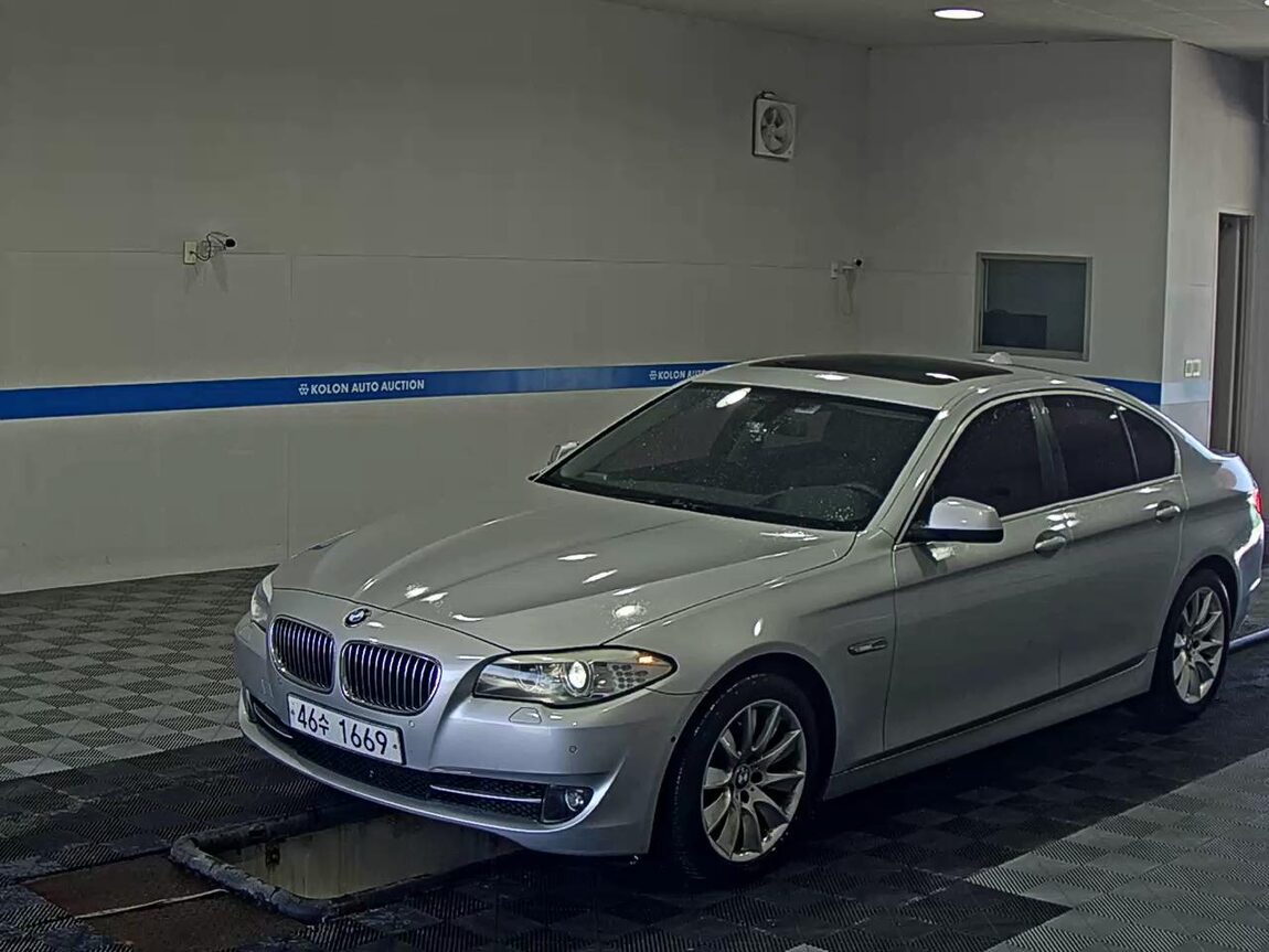 BMW 5 SERIES (6TH GEN) 528i 2013 - zdjęcie 2