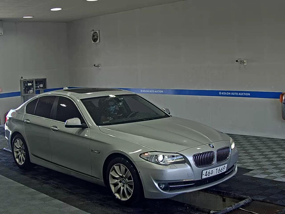 BMW 5 SERIES (6TH GEN) 528i 2013 - zdjęcie 3