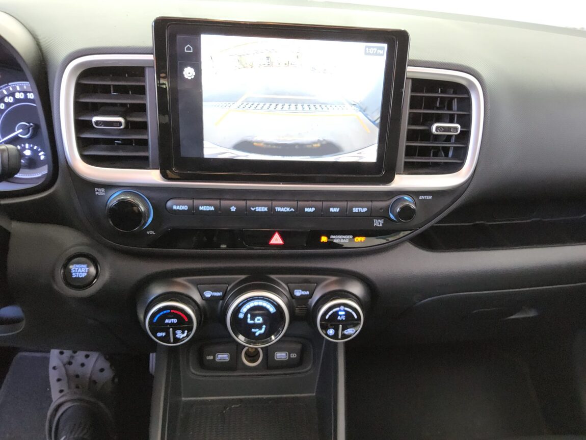 HYUNDAI VENUE 1.6 GASOLINE MODERN PLUS 2022 - zdjęcie 18