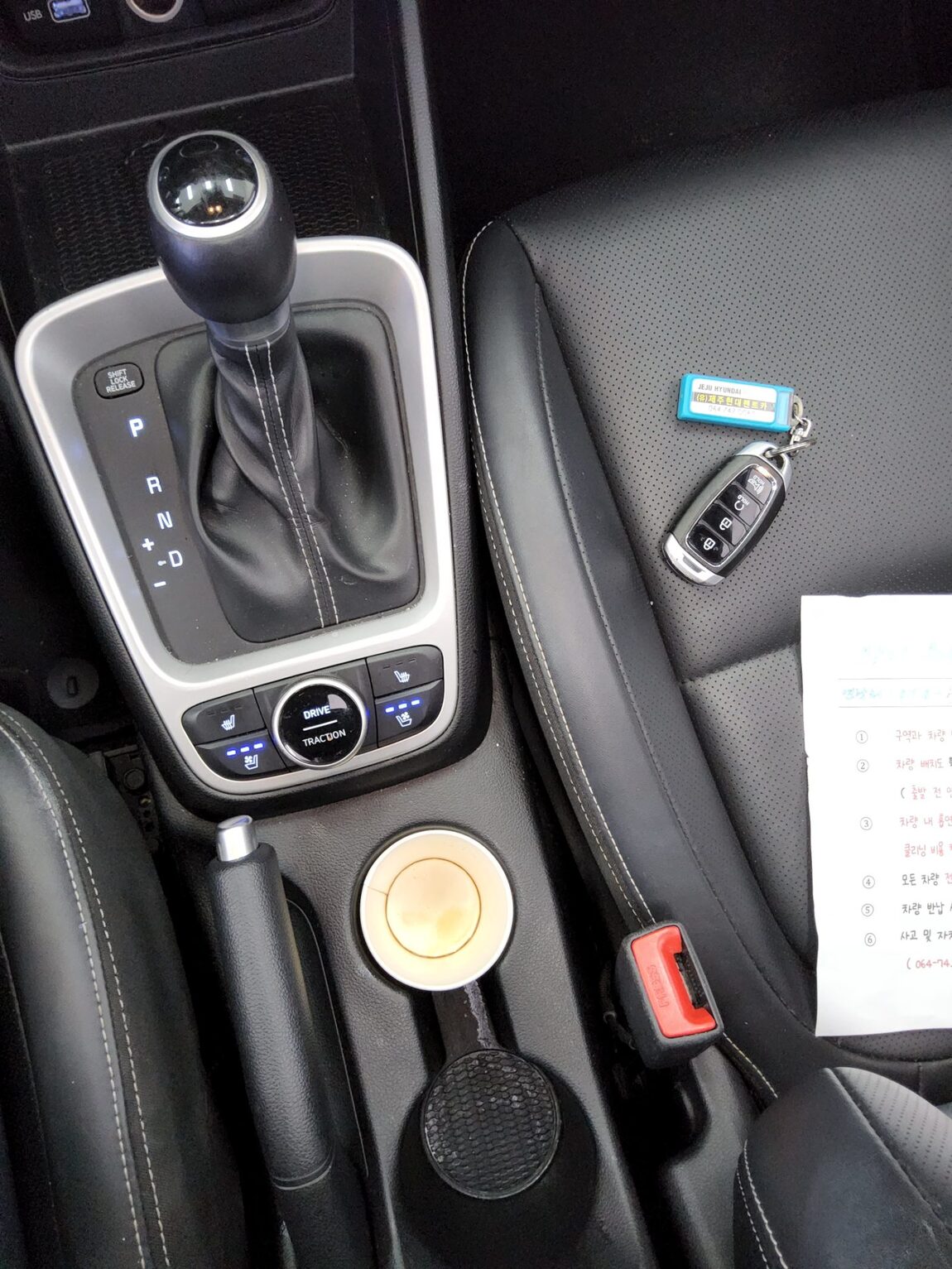 HYUNDAI VENUE 1.6 GASOLINE MODERN PLUS 2022 - zdjęcie 19