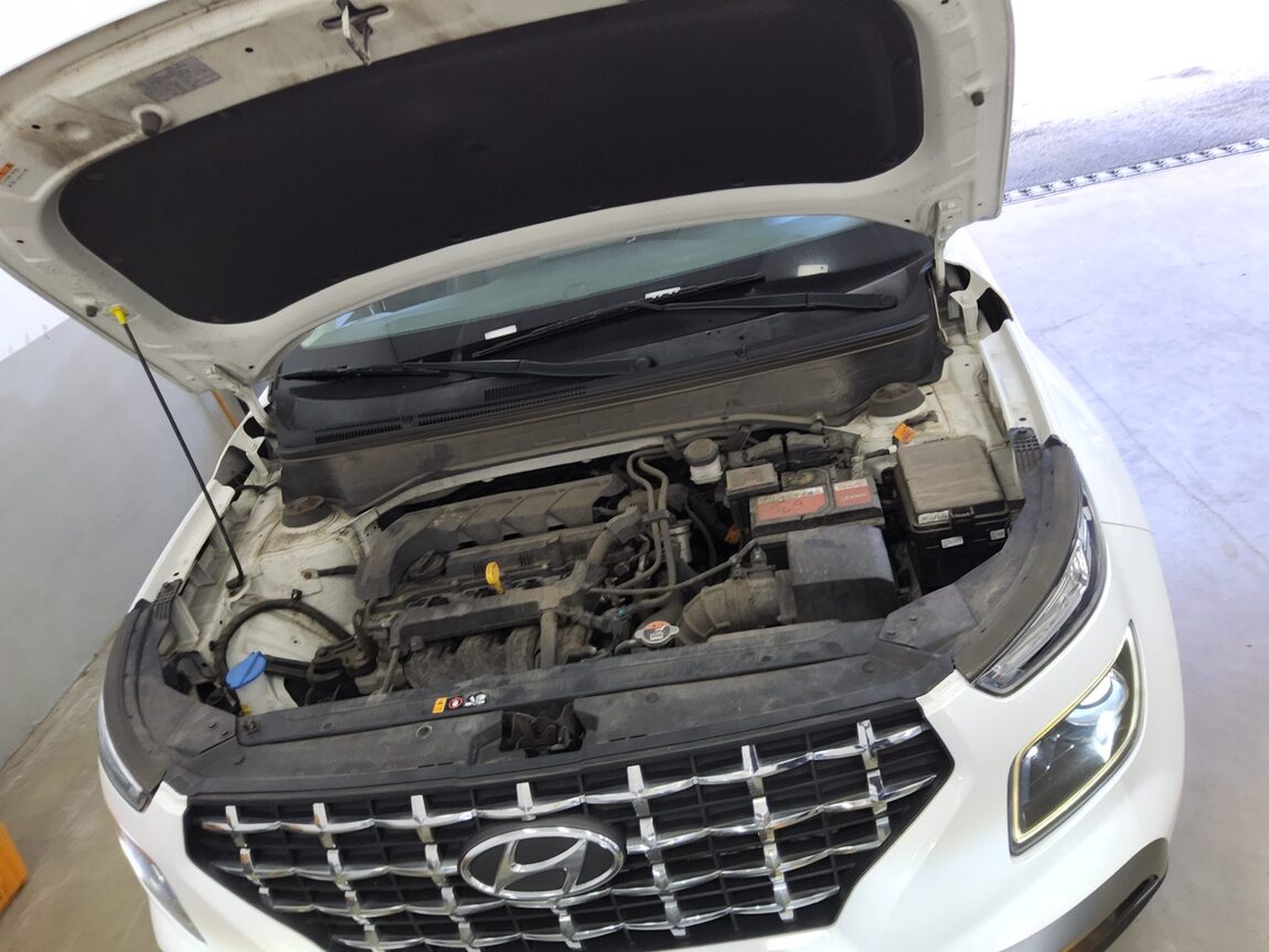 HYUNDAI VENUE 1.6 GASOLINE MODERN PLUS 2022 - zdjęcie 21