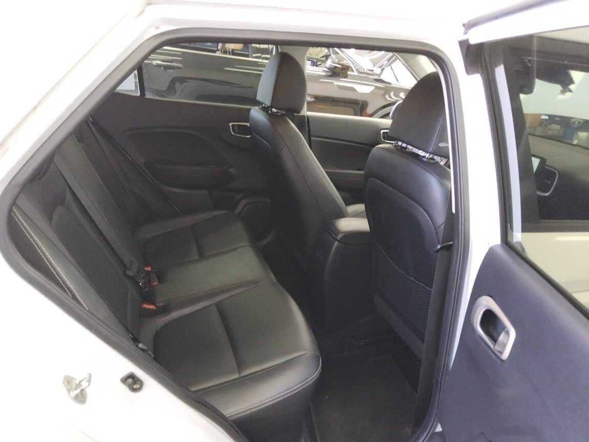 HYUNDAI VENUE 1.6 GASOLINE MODERN PLUS 2022 - zdjęcie 13