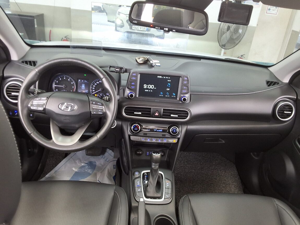 HYUNDAI KONA 1.6 GASOLINE 2WD MODERN ART 2018 - zdjęcie 11
