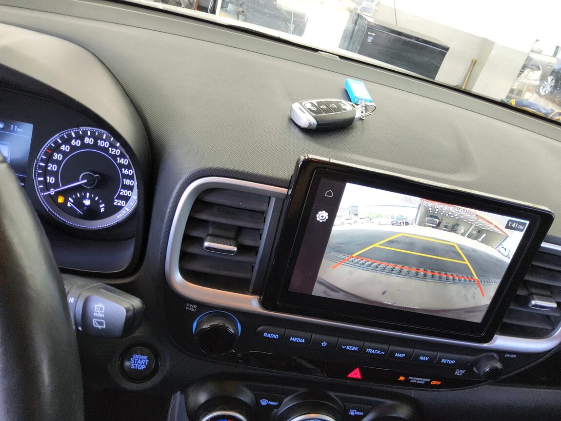 HYUNDAI VENUE 1.6 GASOLINE MODERN PLUS 2022 - zdjęcie 18
