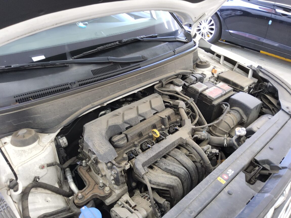 HYUNDAI VENUE 1.6 GASOLINE MODERN PLUS 2022 - zdjęcie 19