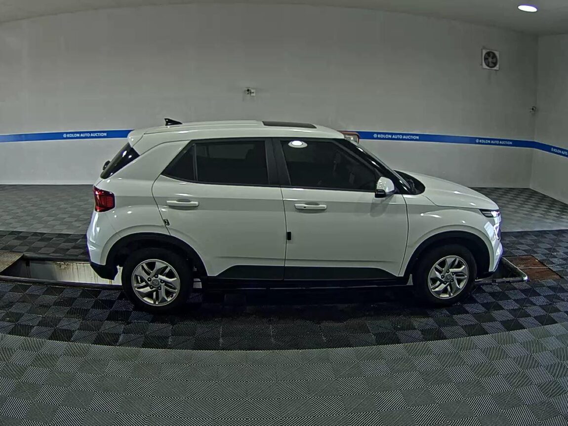 HYUNDAI VENUE 1.6 GASOLINE MODERN PLUS 2022 - zdjęcie 4