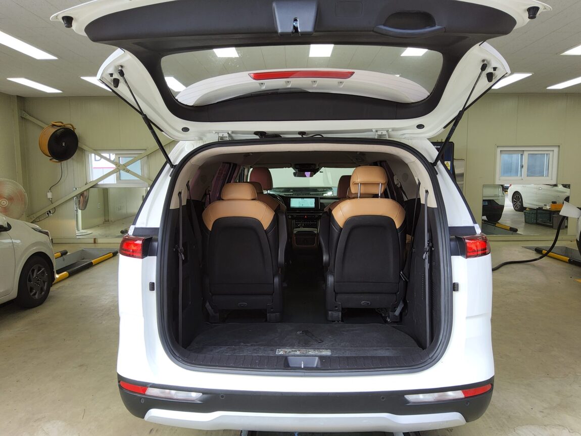KIA NEW CARNIVAL (KA4) 9-SEATER DIESEL PRESTIGE 2021 - zdjęcie 15