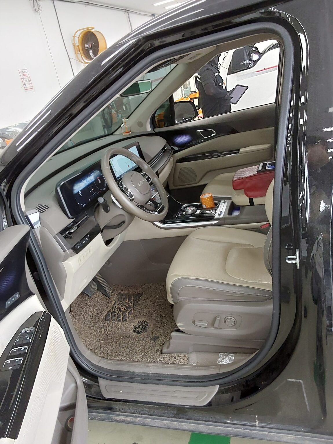 KIA NEW CARNIVAL (KA4) 9-SEATER DIESEL SIGNATURE 2023 - zdjęcie 10