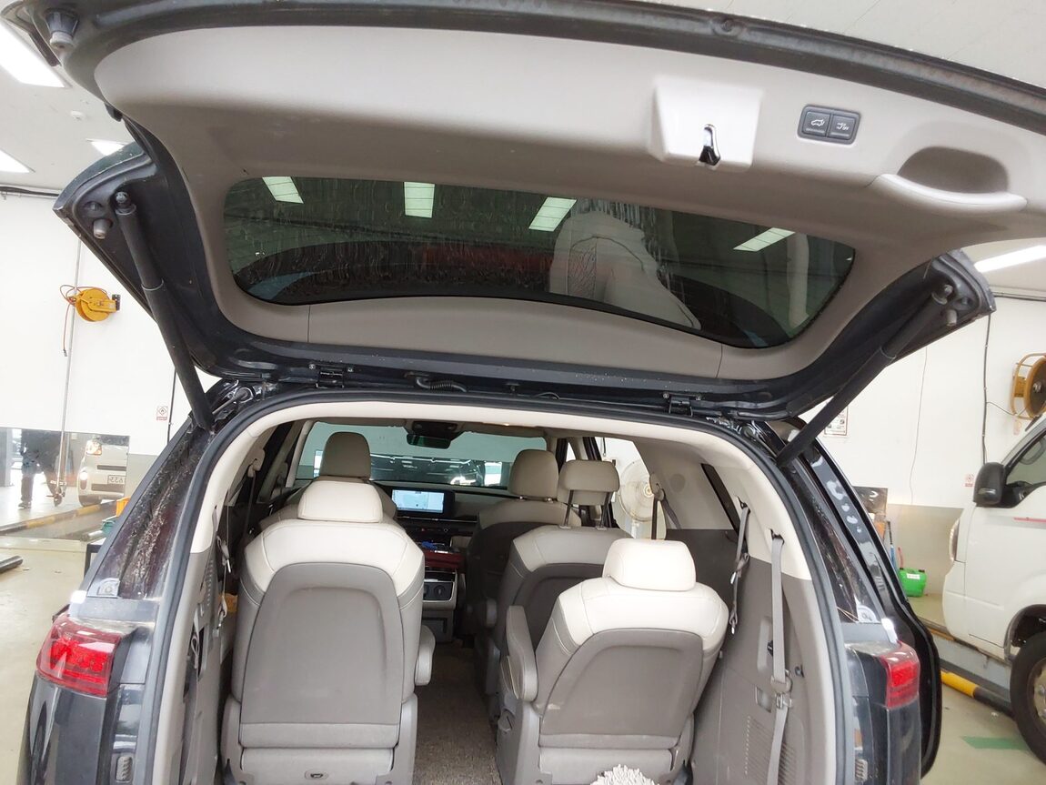 KIA NEW CARNIVAL (KA4) 9-SEATER DIESEL SIGNATURE 2023 - zdjęcie 15