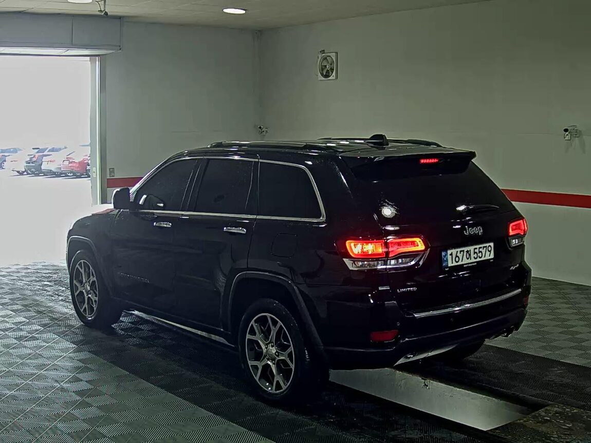 JEEP GRAND CHEROKEE (WK2) 3.6 V6 LAREDO 2021 - zdjęcie 6