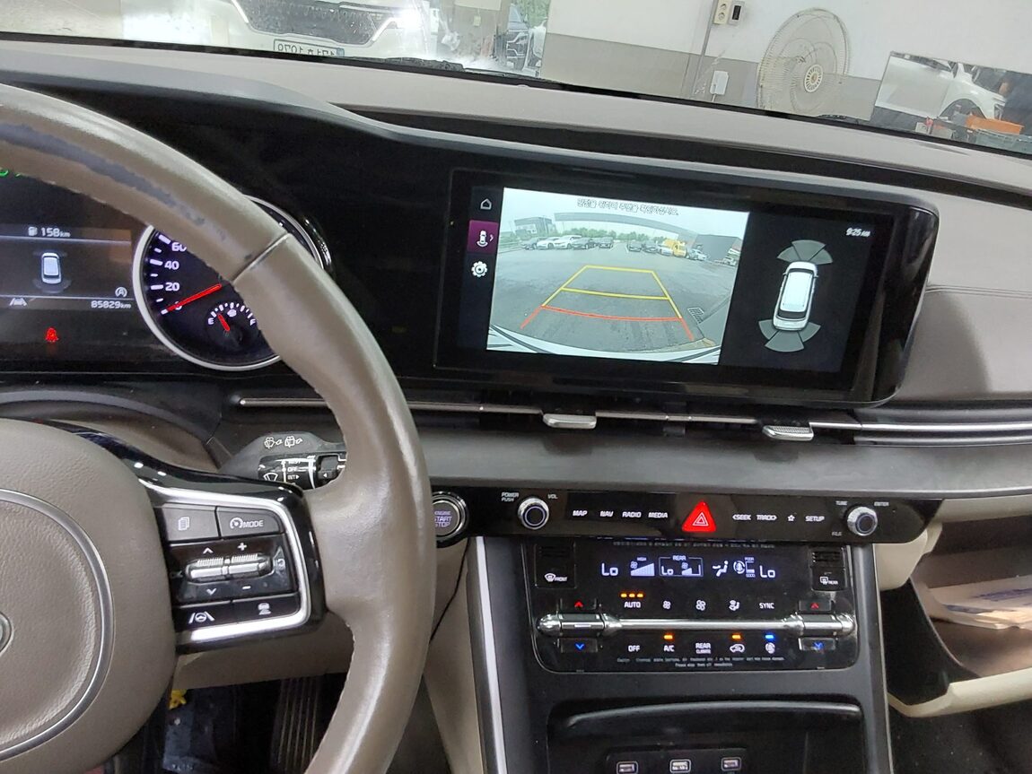 KIA NEW CARNIVAL (KA4) 9-SEATER DIESEL PRESTIGE 2021 - zdjęcie 17