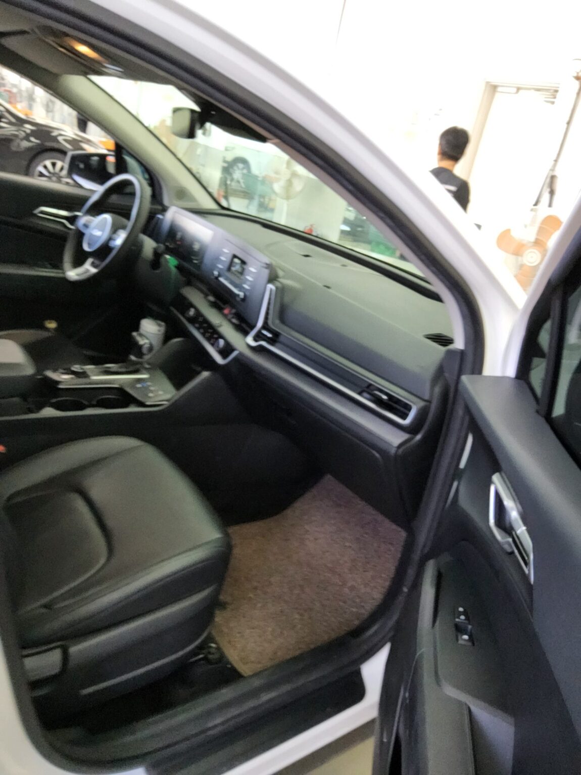 KIA THE ALL NEW SPORTAGE 2.0 LPG 2WD PRESTIGE 2024 - zdjęcie 14