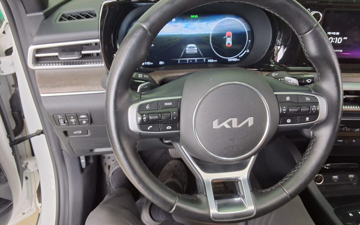KIA NEW K5 (DL3) 2.0 GASOLINE SIGNATURE 2023 - zdjęcie 17