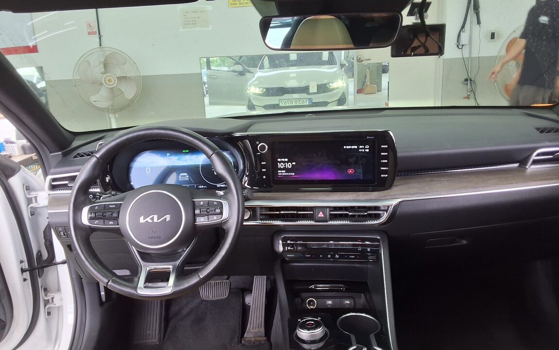 KIA NEW K5 (DL3) 2.0 GASOLINE SIGNATURE 2023 - zdjęcie 11