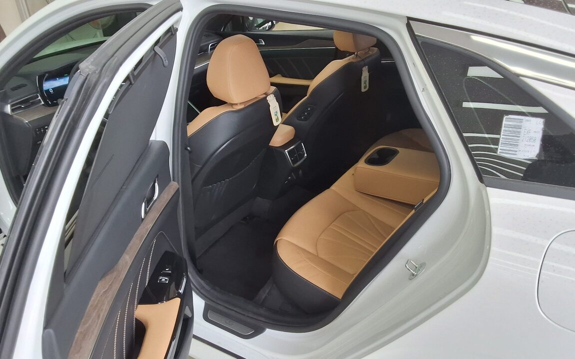 KIA NEW K5 (DL3) 2.0 GASOLINE SIGNATURE 2023 - zdjęcie 12