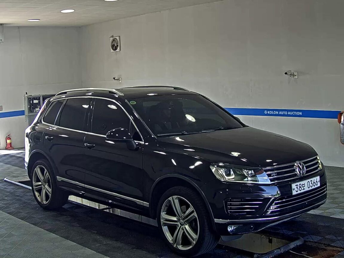 VOLKSWAGEN THE NEW TOUAREG (2ND GEN F/L) 3.0 V6 TDI BLUEMOTION R LINE 2016 - zdjęcie 3