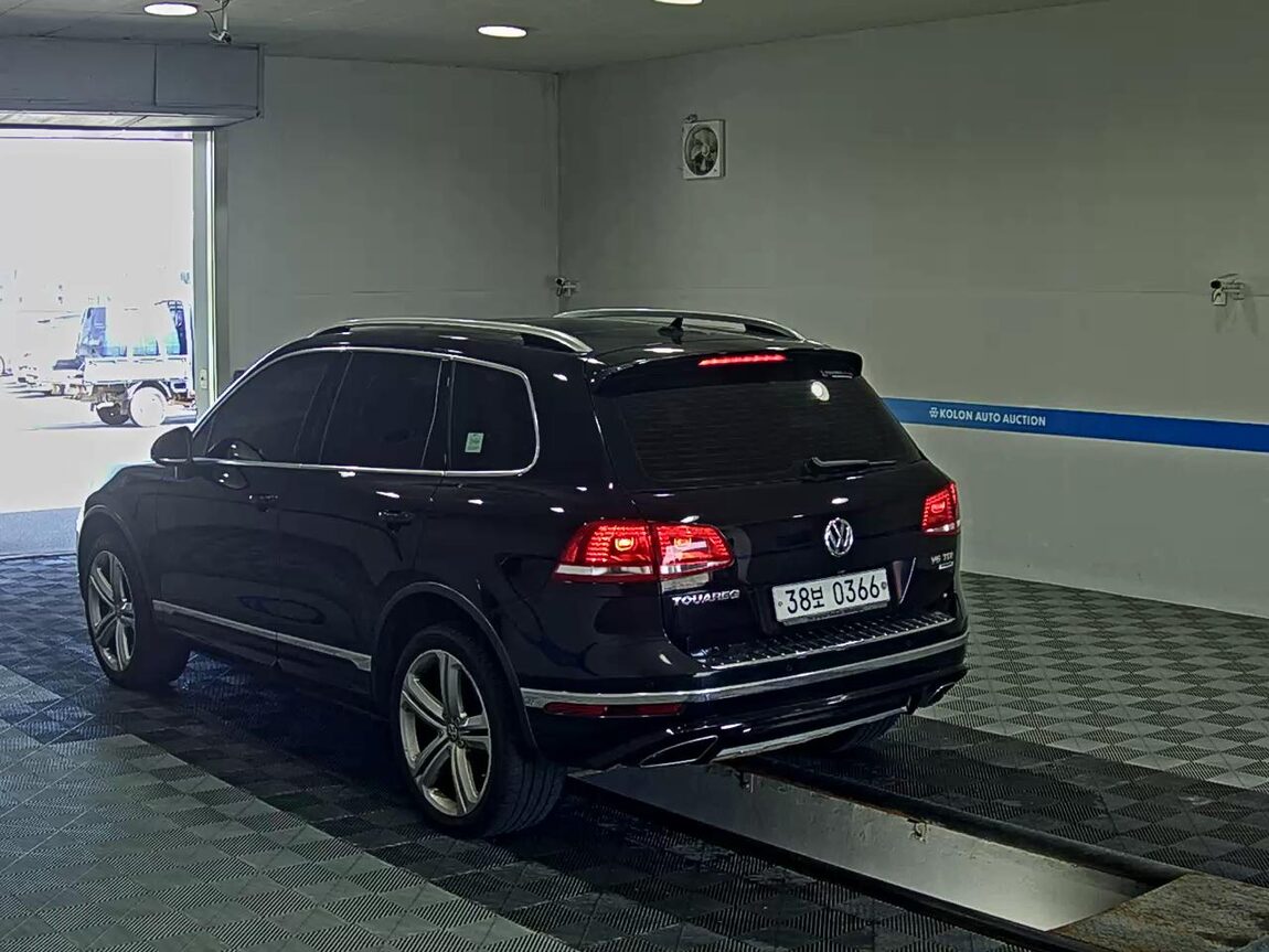 VOLKSWAGEN THE NEW TOUAREG (2ND GEN F/L) 3.0 V6 TDI BLUEMOTION R LINE 2016 - zdjęcie 6