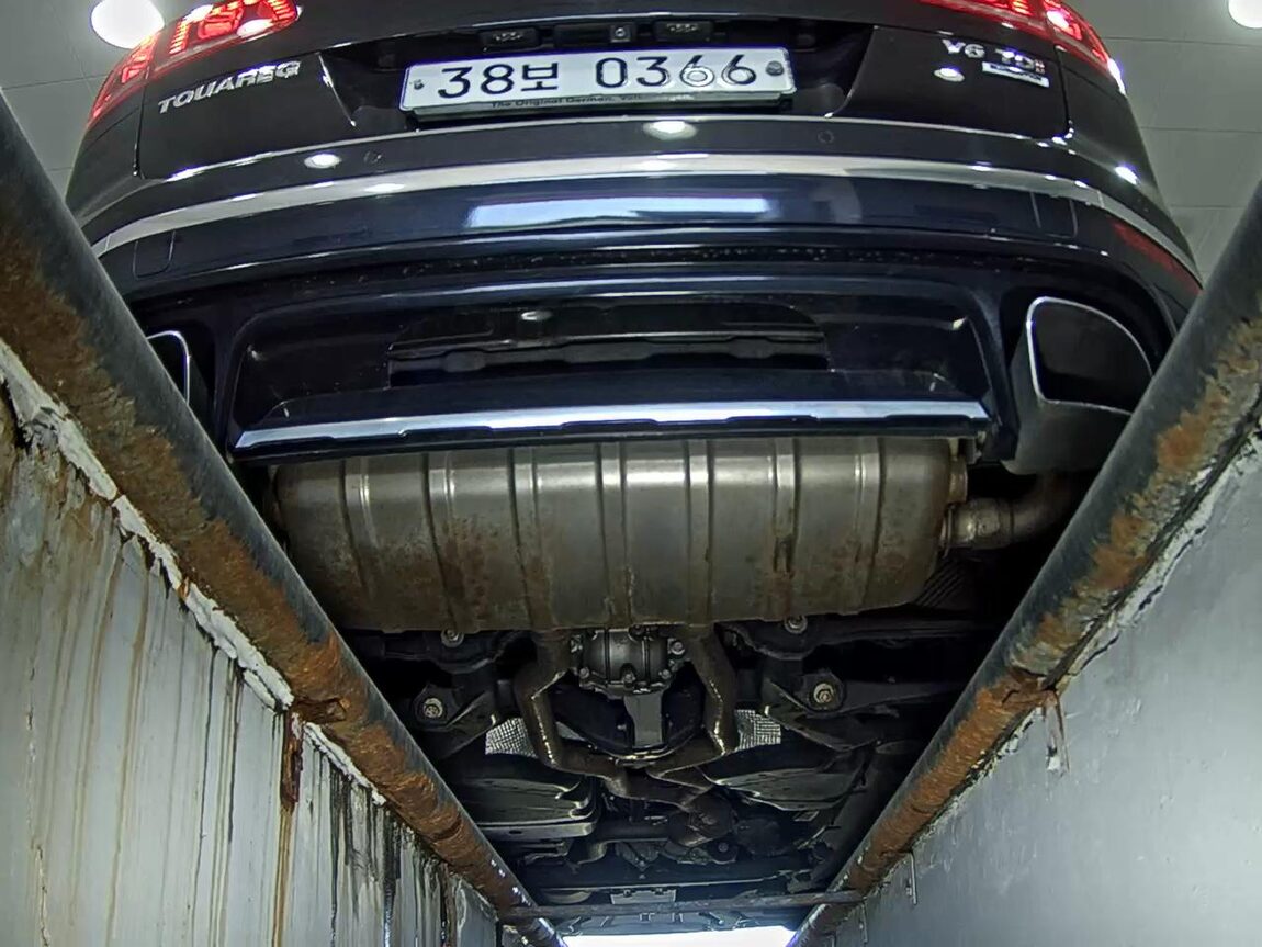 VOLKSWAGEN THE NEW TOUAREG (2ND GEN F/L) 3.0 V6 TDI BLUEMOTION R LINE 2016 - zdjęcie 8