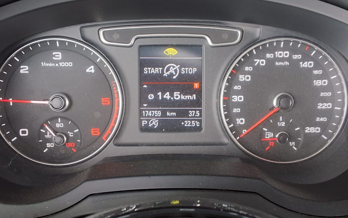 AUDI Q3 35 TDI QUATTRO DYNAMIC 2015 - zdjęcie 9