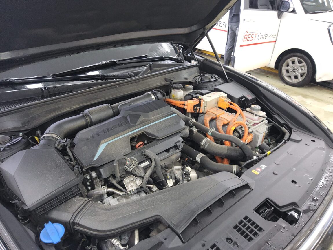 HYUNDAI THE ALL NEW GRANDEUR HYBRID 1.6 HYBRID EXCLUSIVE 2023 - zdjęcie 18