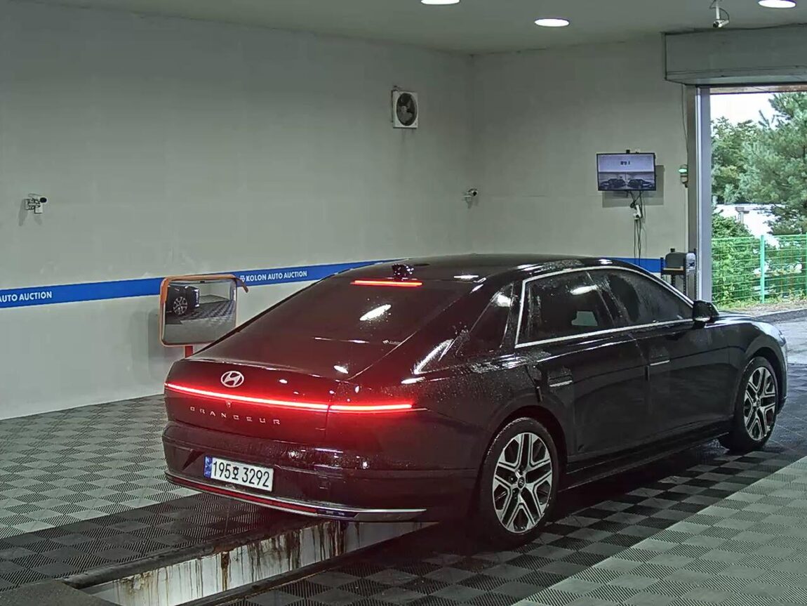 HYUNDAI THE ALL NEW GRANDEUR HYBRID 1.6 HYBRID EXCLUSIVE 2023 - zdjęcie 5