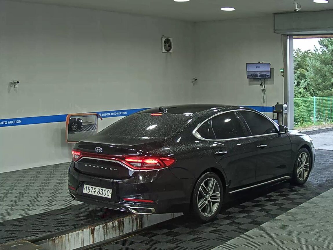 HYUNDAI GRANDEUR IG 3.0 GDi EXCLUSIVE 2018 - zdjęcie 5