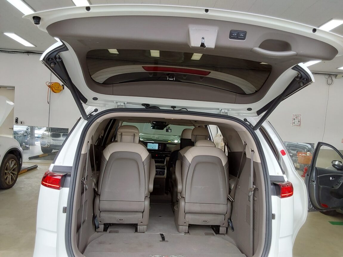 KIA NEW CARNIVAL (KA4) 9-SEATER DIESEL SIGNATURE 2021 - zdjęcie 15