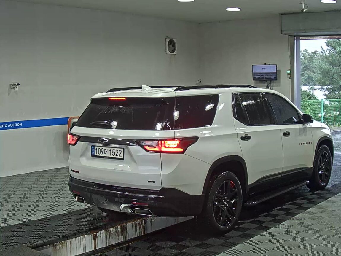 CHEVROLET (DAEWOO) TRAVERSE 3.6 GASOLINE RED LINE 2021 - zdjęcie 5