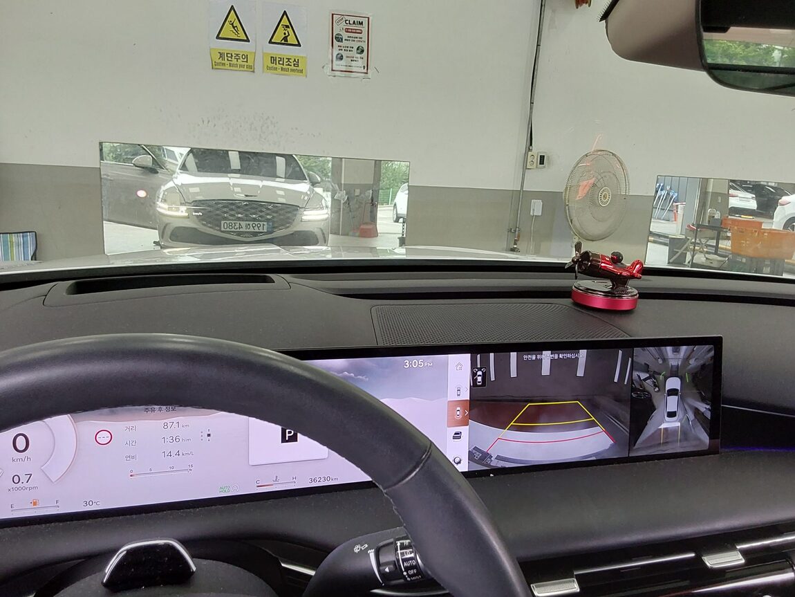 GENESIS NEW G80 GASOLINE 2.5 AWD BASE MODEL 2025 - zdjęcie 17