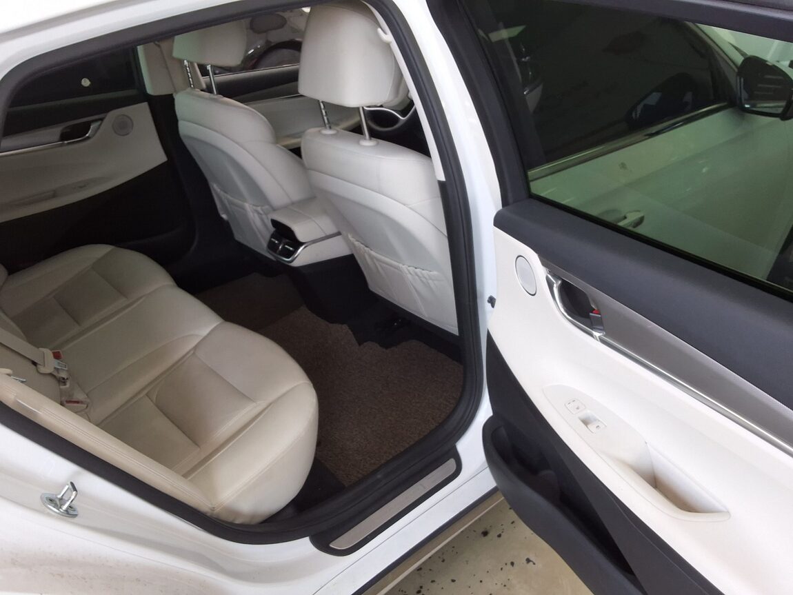 HYUNDAI THE NEW GRANDEUR IG HYBRID 2.4 HEV LE BLANC 2022 - zdjęcie 14