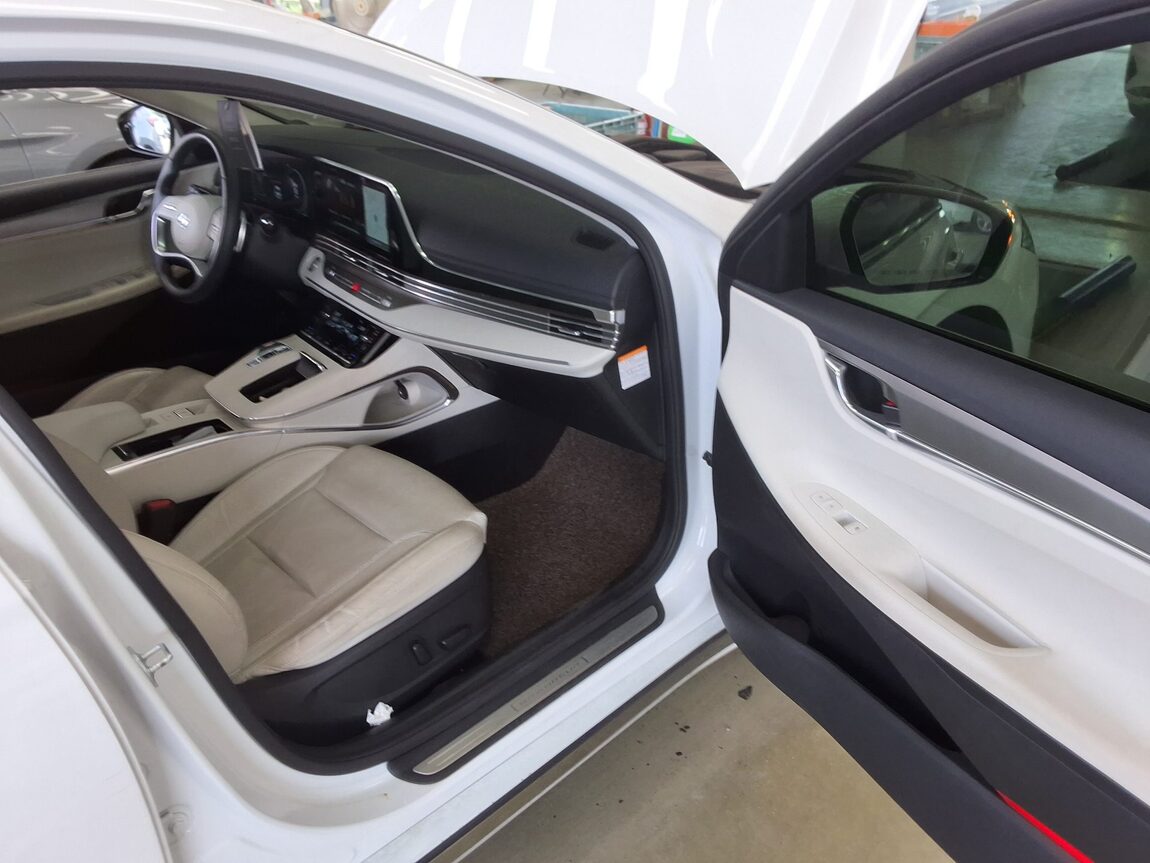 HYUNDAI THE NEW GRANDEUR IG HYBRID 2.4 HEV LE BLANC 2022 - zdjęcie 15