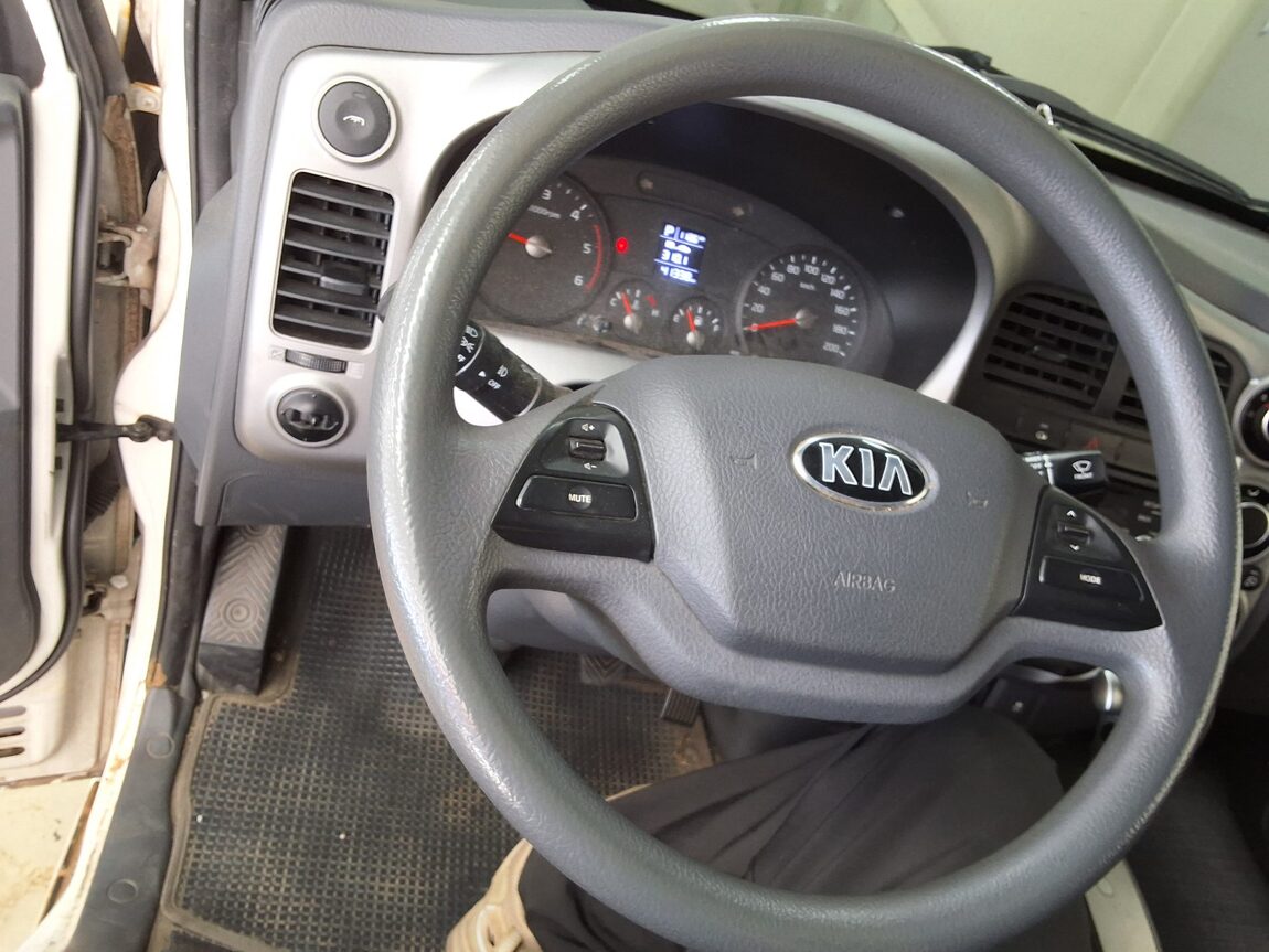 KIA BONGO III CARGO BUILT-IN BOX TRUCK 1 TON KING CAB LOW DECK 2019 - zdjęcie 19