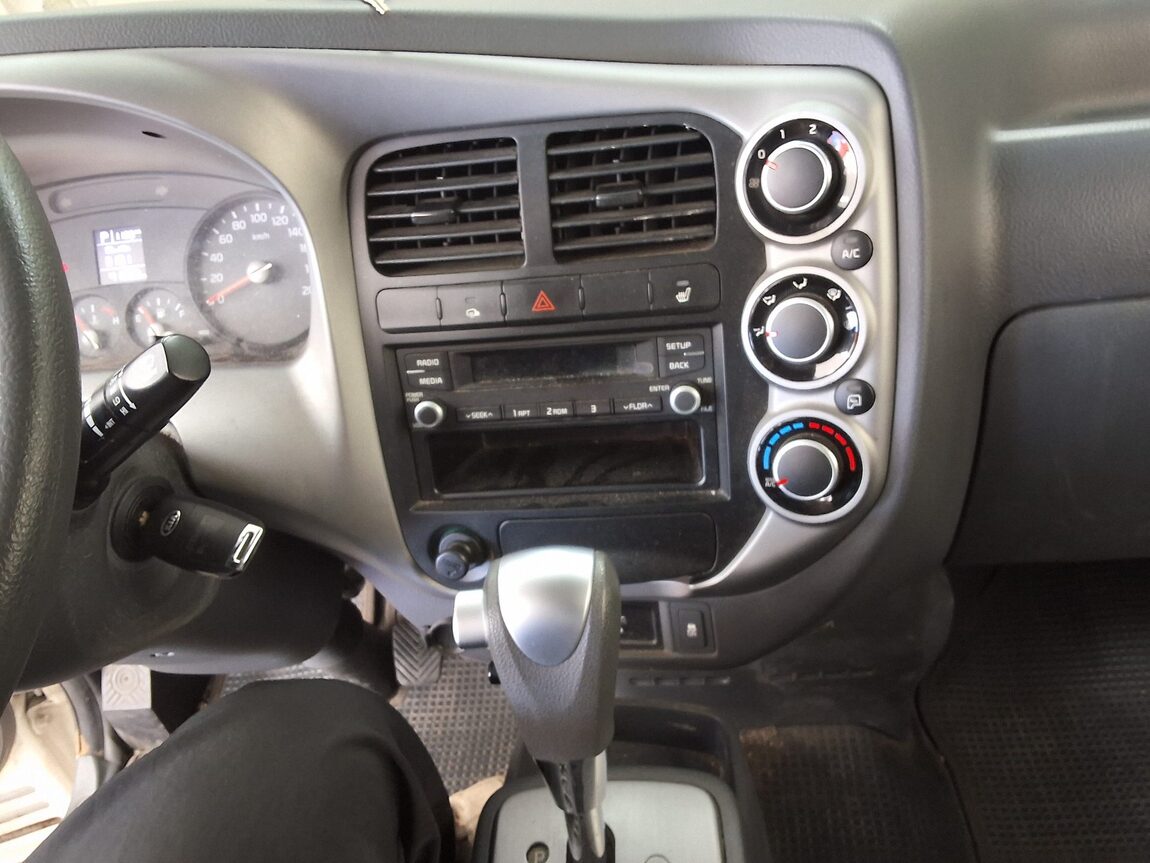 KIA BONGO III CARGO BUILT-IN BOX TRUCK 1 TON KING CAB LOW DECK 2019 - zdjęcie 20