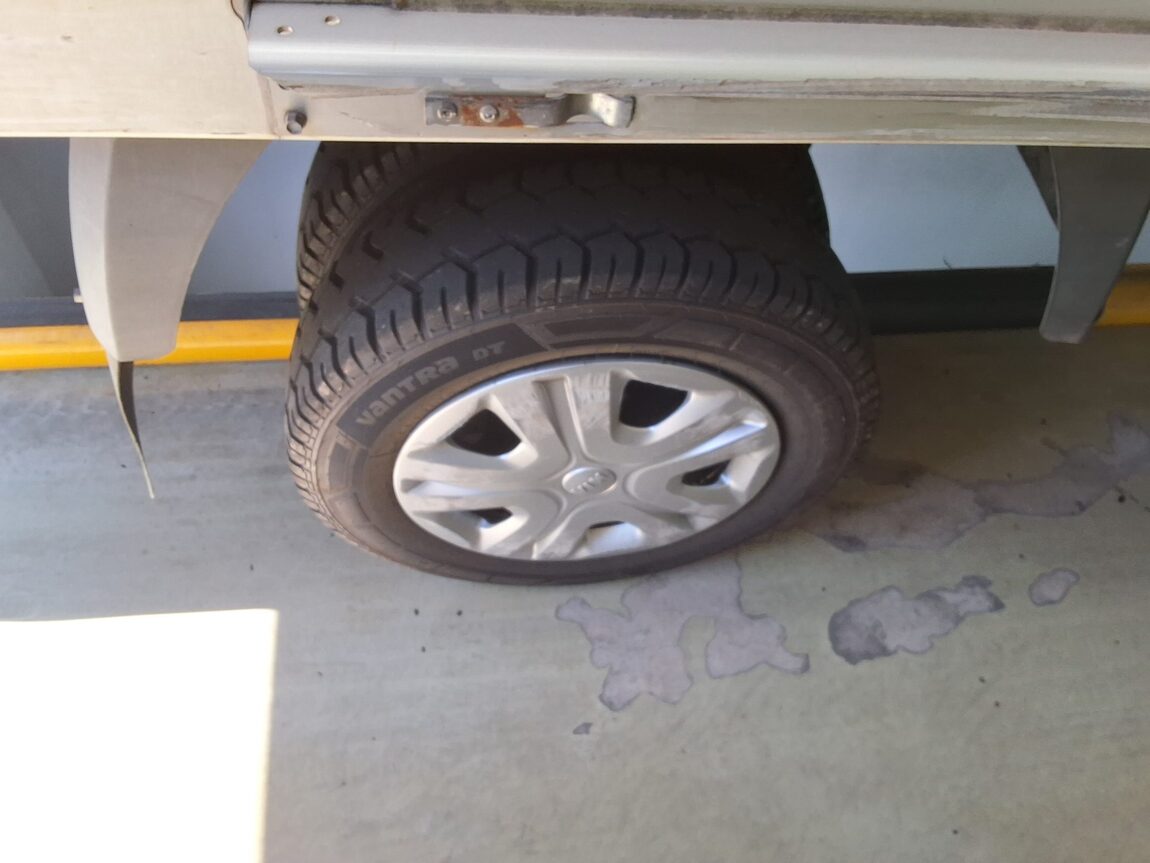 KIA BONGO III CARGO BUILT-IN BOX TRUCK 1 TON KING CAB LOW DECK 2019 - zdjęcie 18