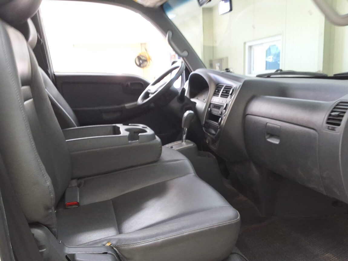 KIA BONGO III CARGO BUILT-IN BOX TRUCK 1 TON KING CAB LOW DECK 2019 - zdjęcie 12