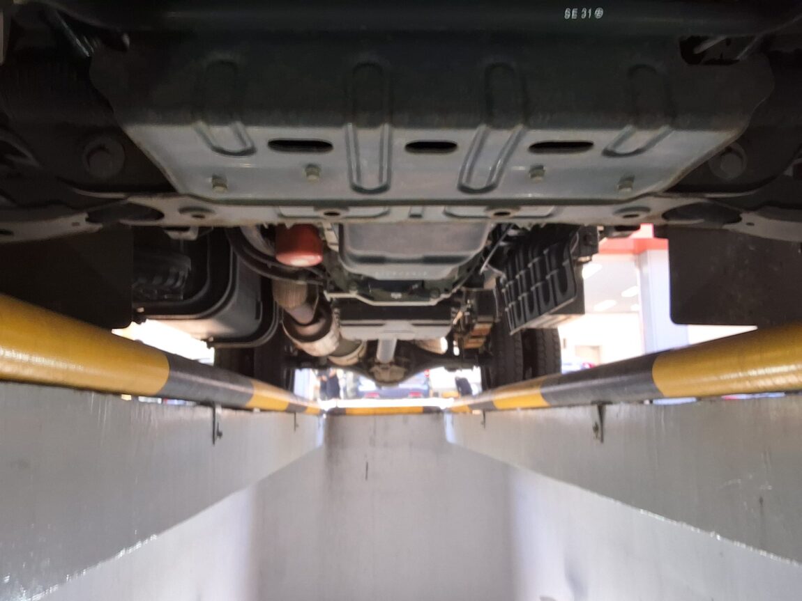 KIA BONGO III CARGO BUILT-IN BOX TRUCK 1 TON KING CAB LOW DECK 2019 - zdjęcie 9
