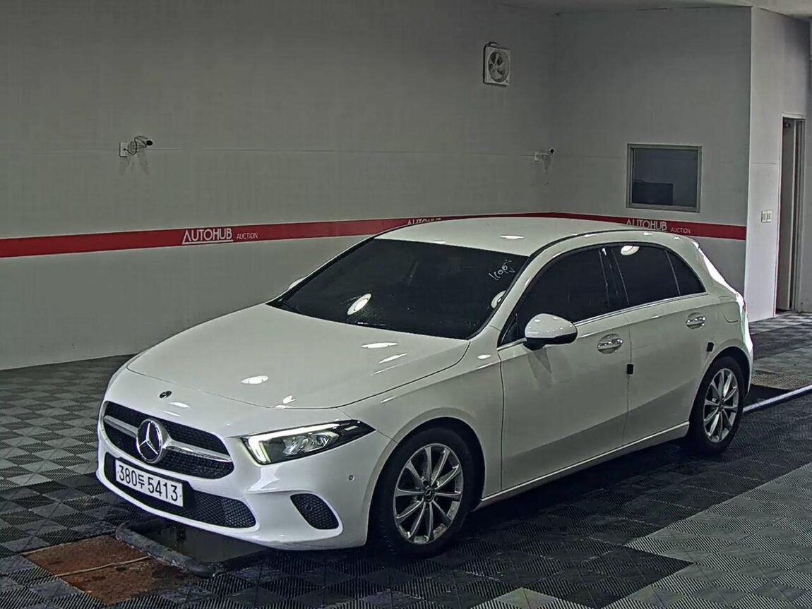 MERCEDES-BENZ A-CLASS (4TH GEN) A220 HATCHBACK 2020 - zdjęcie 2