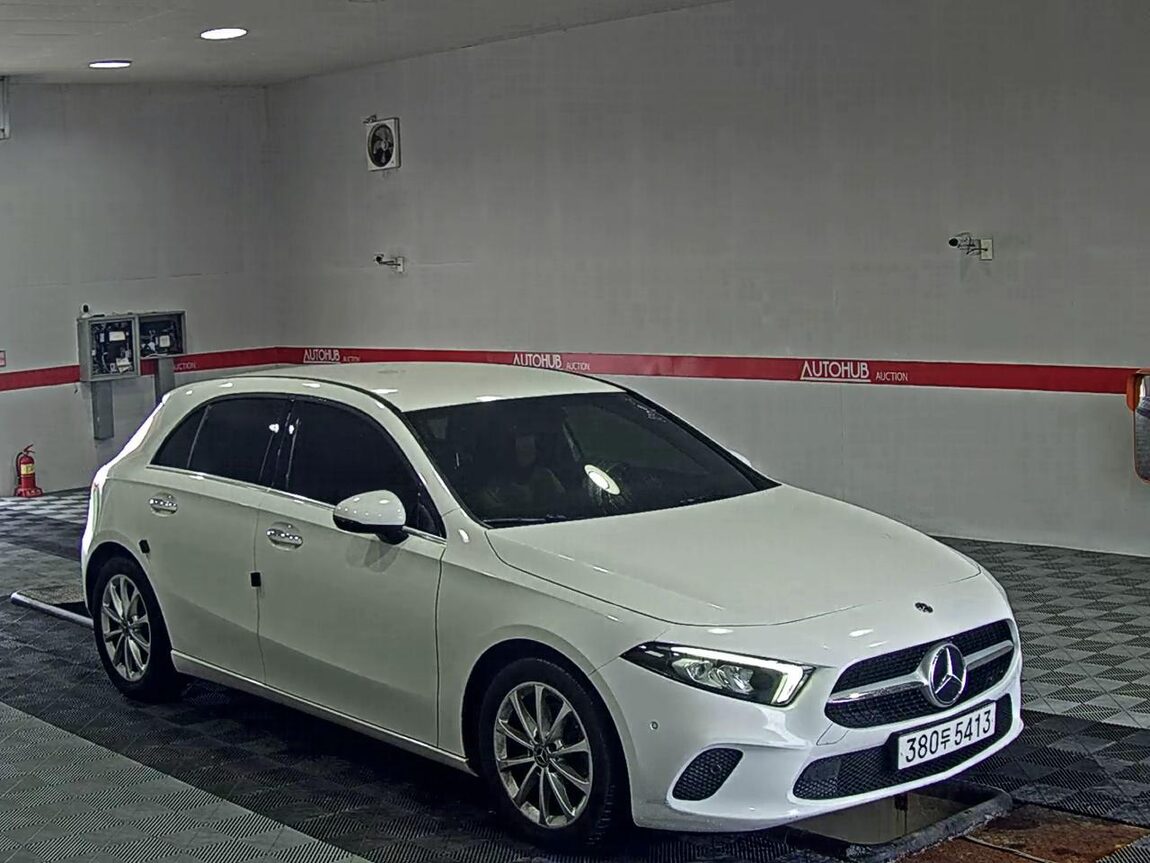 MERCEDES-BENZ A-CLASS (4TH GEN) A220 HATCHBACK 2020 - zdjęcie 3